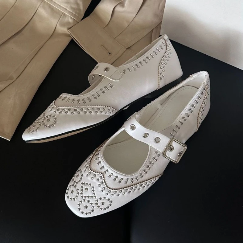 Retro Perçin Tokalı Tasarım Ba - Mary Jane Shoes incelemesi ve fiyatı